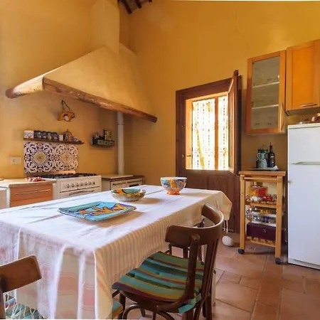 Chalet Casa Adriana Affascinante Casa In Pietra Buseto Palizzolo